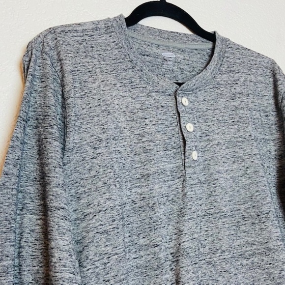 OLD NAVY Men's Gray Long Sleeve 3 Button Shirt Lg - Picture 3 of 6